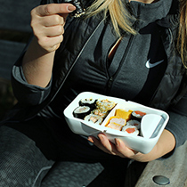 Ланч-бокс жёлтый "Bento Box" Black+Blum | интернет-магазин натуральных товаров 4fresh.ru - фото 2