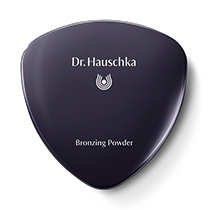 Пудра для лица с бронзовым эффектом 01 (Bronzing Powder 01) Dr. Hauschka | интернет-магазин натуральных товаров 4fresh.ru - фото 2