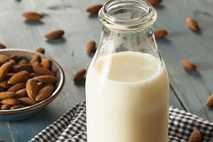 Рецепты орехового молока для веганов и кое-что еще