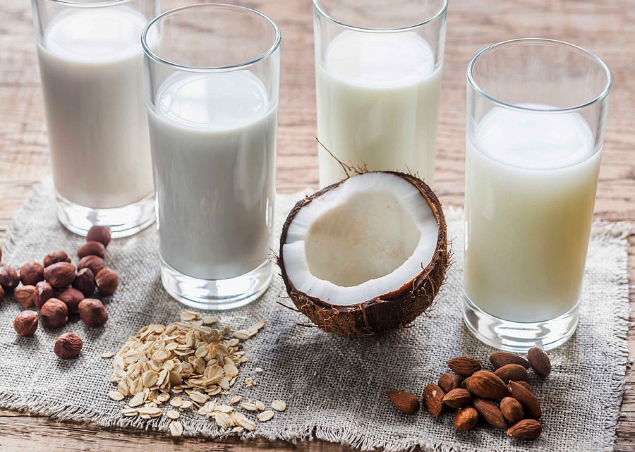 На замену молоку: зачем и чем?
